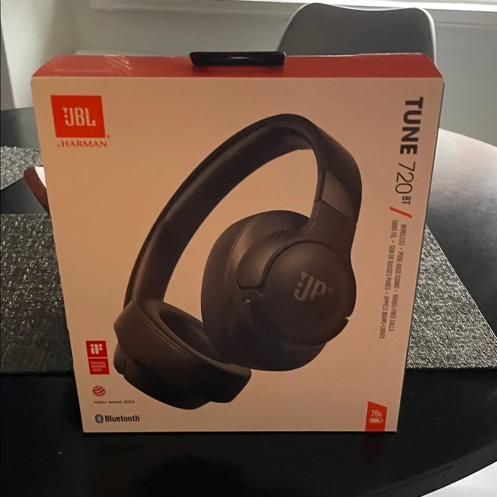 JBL Tune 720BT Black Wireless Headphones sealed in box - Picture 2 of 2